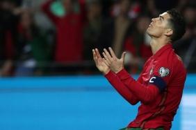 messi-ronaldo-ve-futbolun-altin-gun-batimi-6hRAgc27.jpg