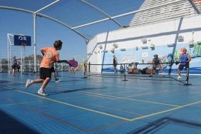 seyahat-ederken-nasil-hizli-arkadas-edinilir-pickleball-oynamayi-deneyin-zSIYCtlH.jpg