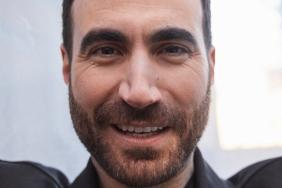 brett-goldstein-kementten-sonra-hayatla-yuzlesiyor-H2pPDrjv.jpg