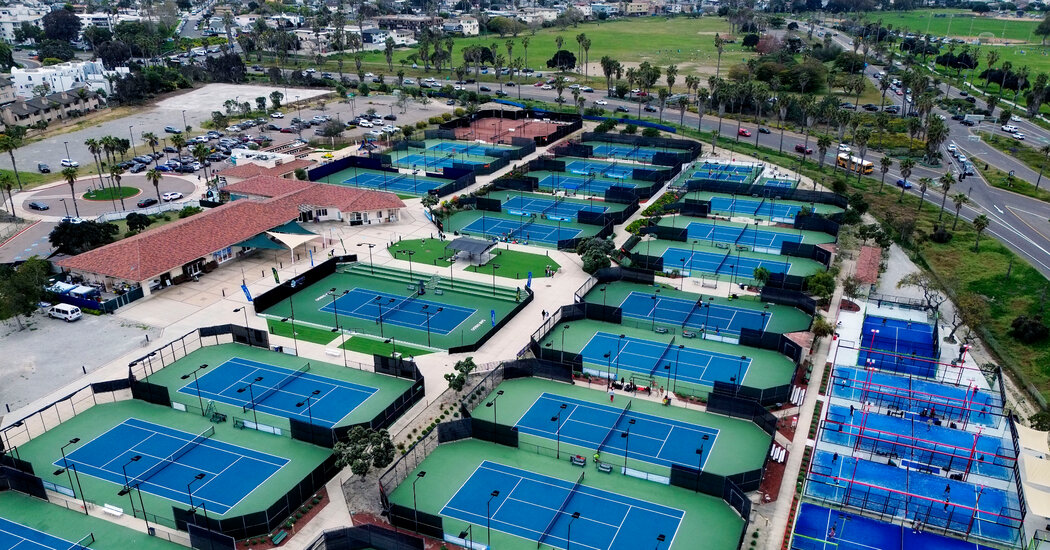 tenis-pickleball-ve-padel-yoksa-oyle-mi-xvYpSYUA.jpg