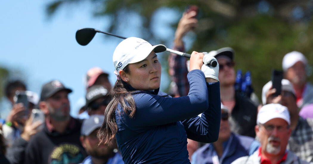 kadin-golfu-birdenbire-para-kazandi-luPScgil.jpg