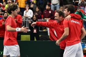 a-ulusal-erkek-tenis-ekibi-davis-cup-dunya-kumesi-1e-yukseldi-hLnBbSaC.jpg