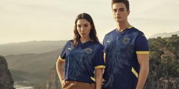 fenerbahce-yeni-formasini-tanitti-bVgGqPcN.jpg