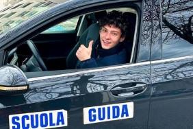 hamiltonun-veliahti-ehliyetini-yeni-aldi-p6ssndXU.jpg